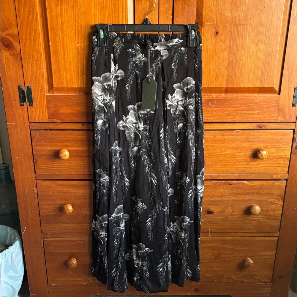 All Saints size 0Floral Black and Gray Women's Skirt NWT
